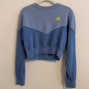 Nike Sweatshirt Women’s XS